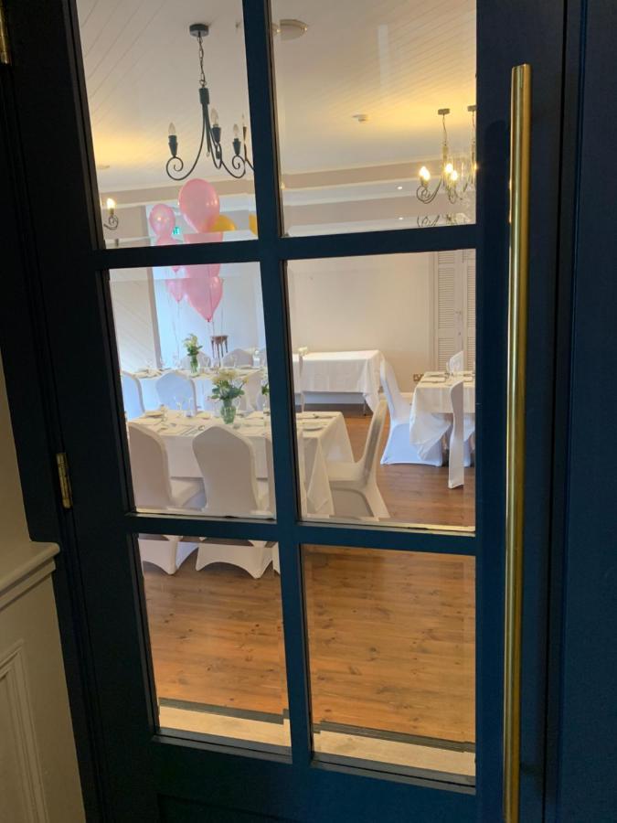 The Town House Hotel Naas Bagian luar foto