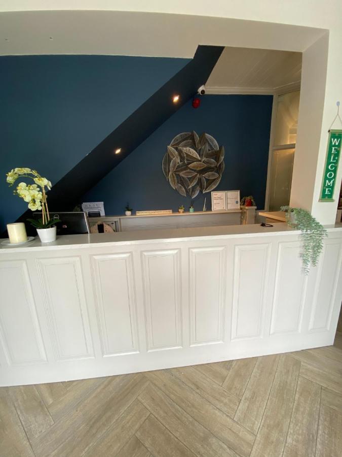 The Town House Hotel Naas Bagian luar foto