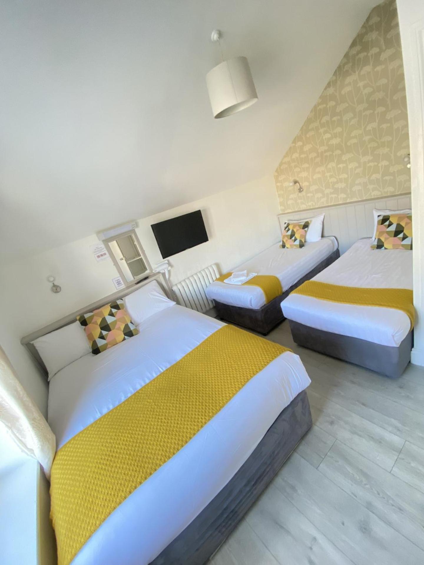 The Town House Hotel Naas Bagian luar foto