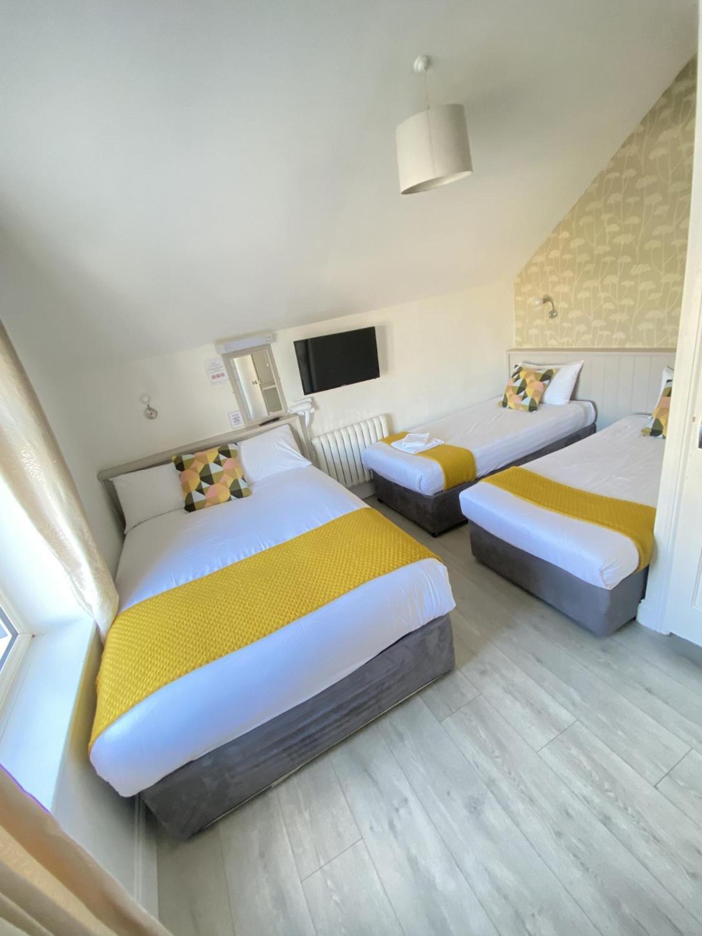 The Town House Hotel Naas Bagian luar foto