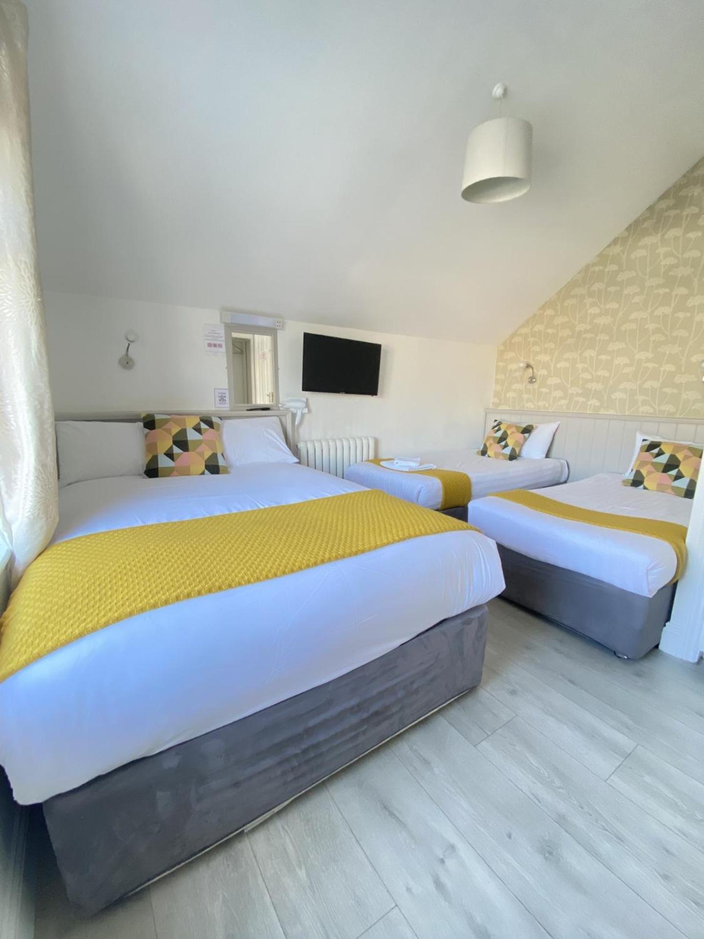 The Town House Hotel Naas Bagian luar foto