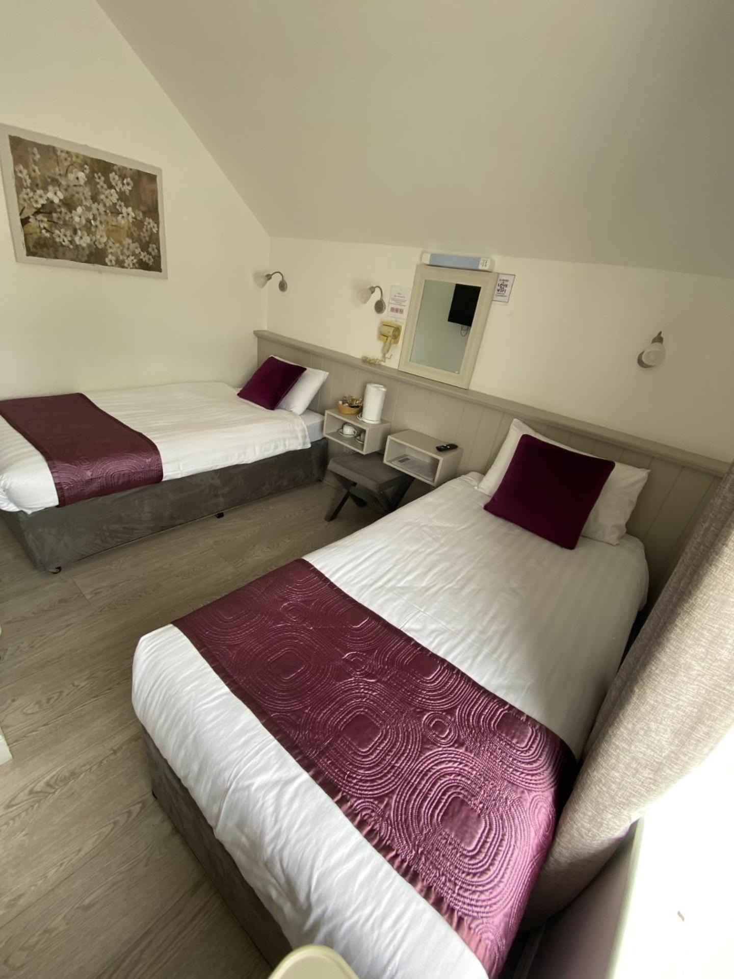 The Town House Hotel Naas Bagian luar foto