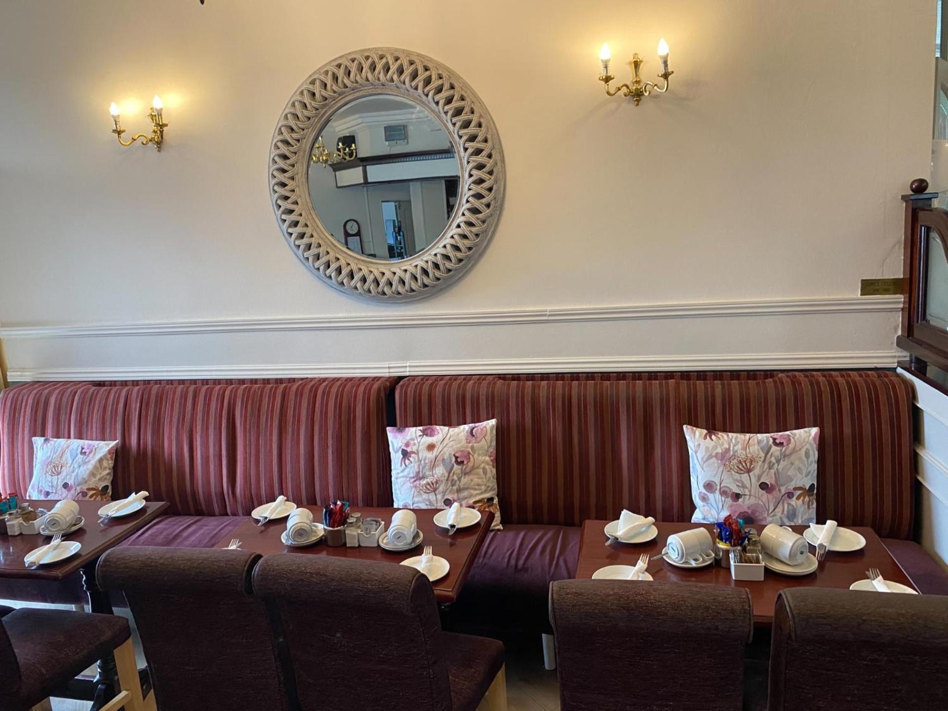 The Town House Hotel Naas Bagian luar foto