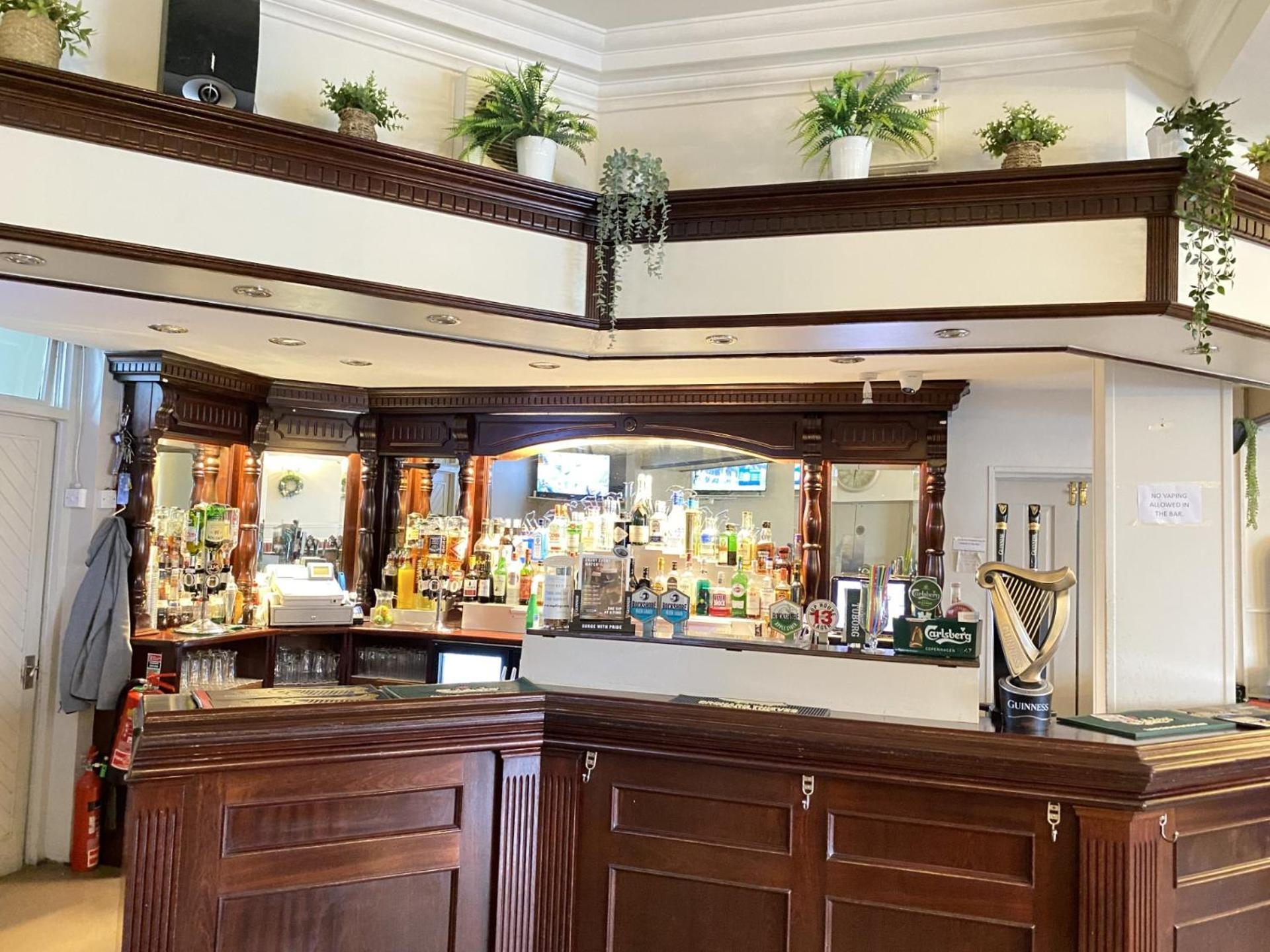 The Town House Hotel Naas Bagian luar foto