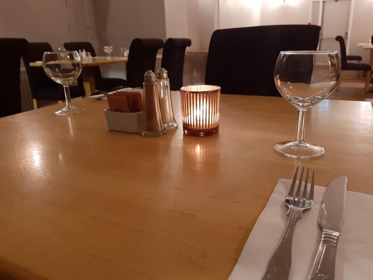 The Town House Hotel Naas Bagian luar foto